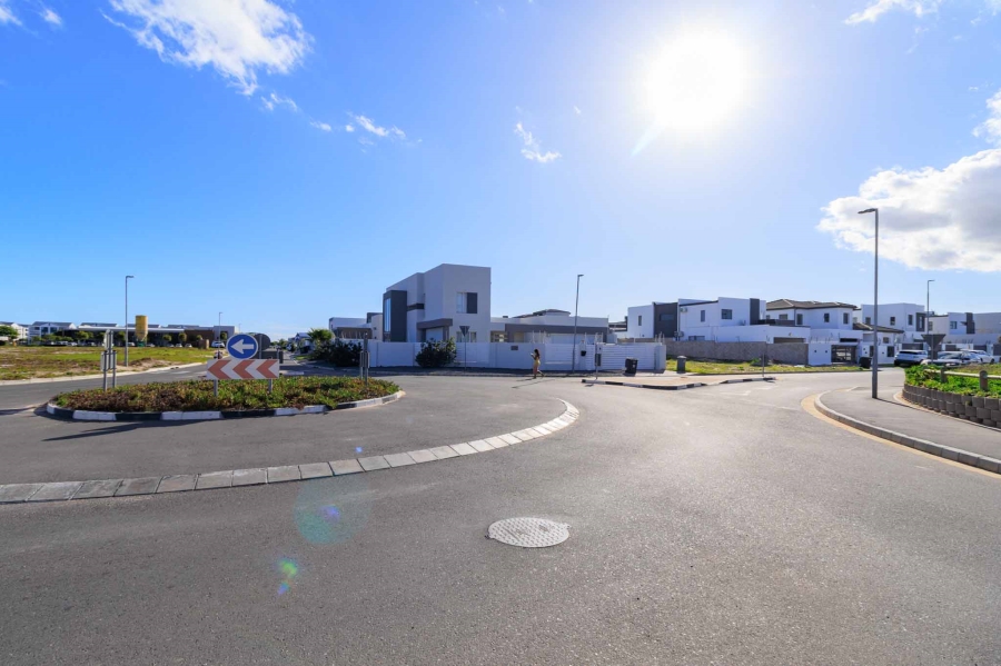 0 Bedroom Property for Sale in Sandown Western Cape